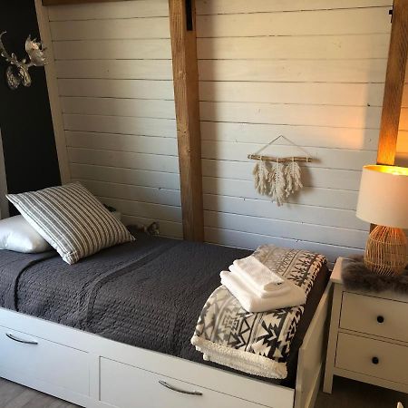 Maison Solange-Red Barn Farmhouse Style- Moonridge Big Bear City Ngoại thất bức ảnh