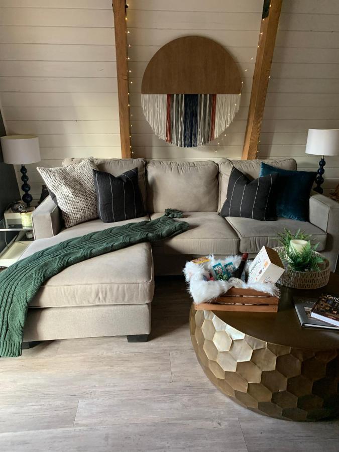 Maison Solange-Red Barn Farmhouse Style- Moonridge Big Bear City Ngoại thất bức ảnh